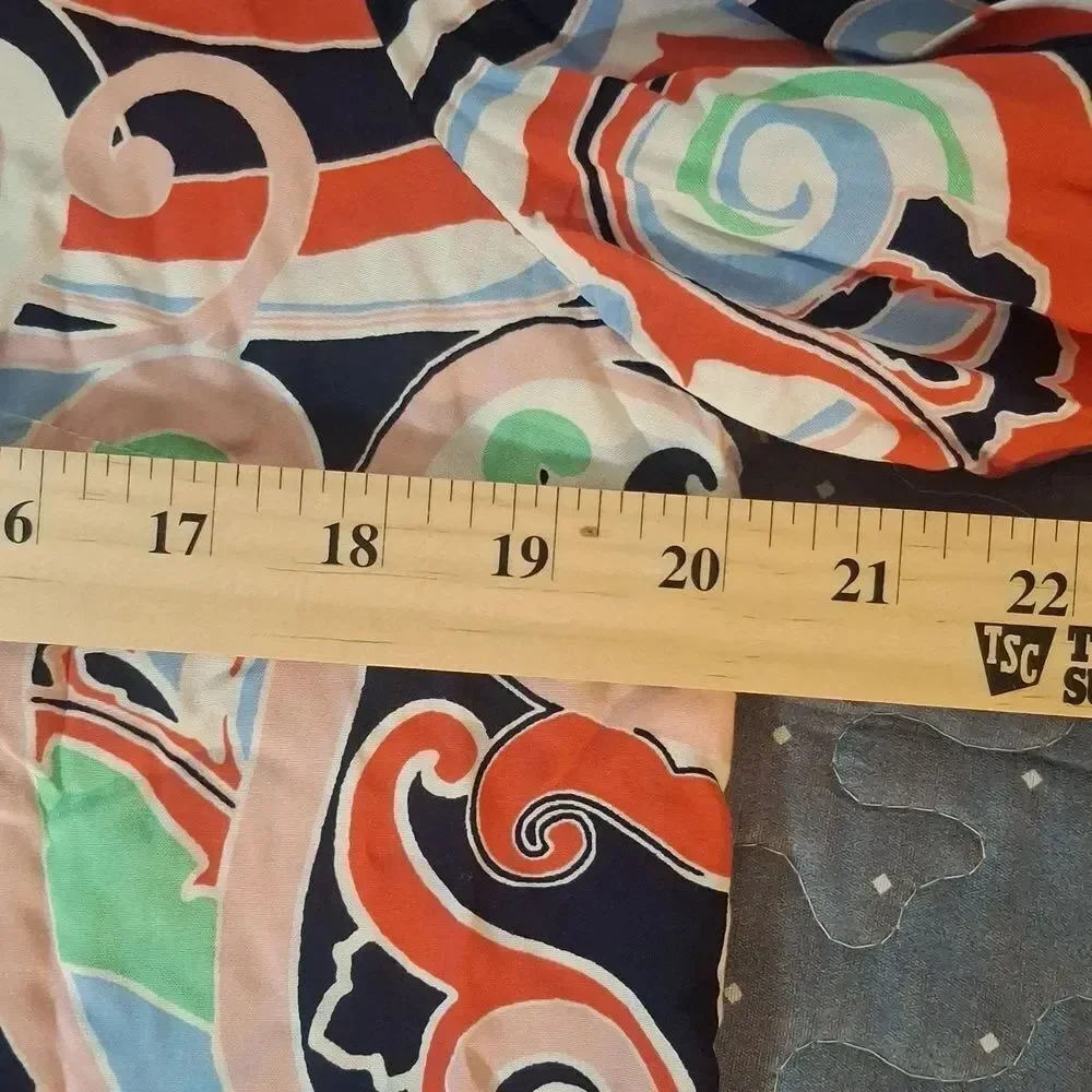 Crown & Ivy Multicolor Swirl Top size large